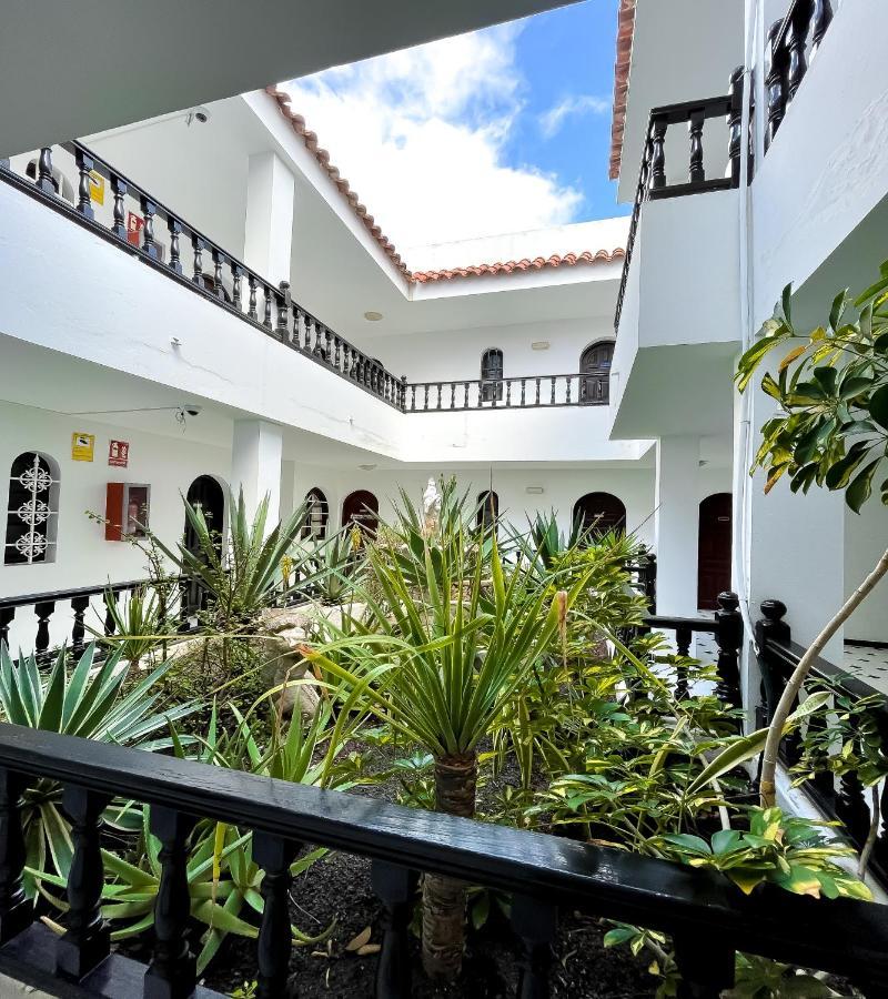 Central House 科拉雷侯 外观 照片