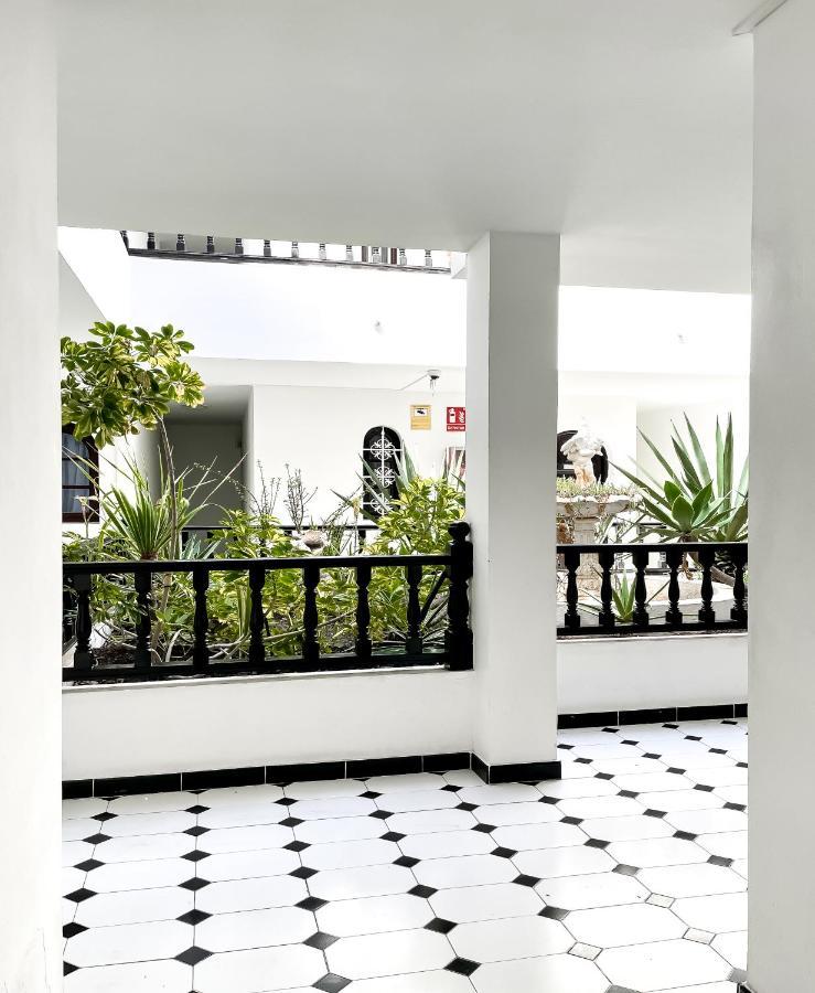 Central House 科拉雷侯 外观 照片